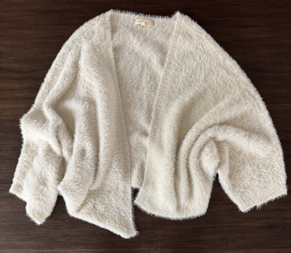 Sleeping On Snow Sweater Cardigan Women’s OS Poncho Fuzzy Knit Ivory